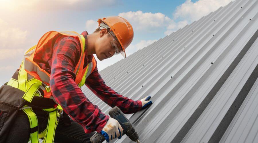 Professional Emergency Roof Repairs services in Newburg, WV